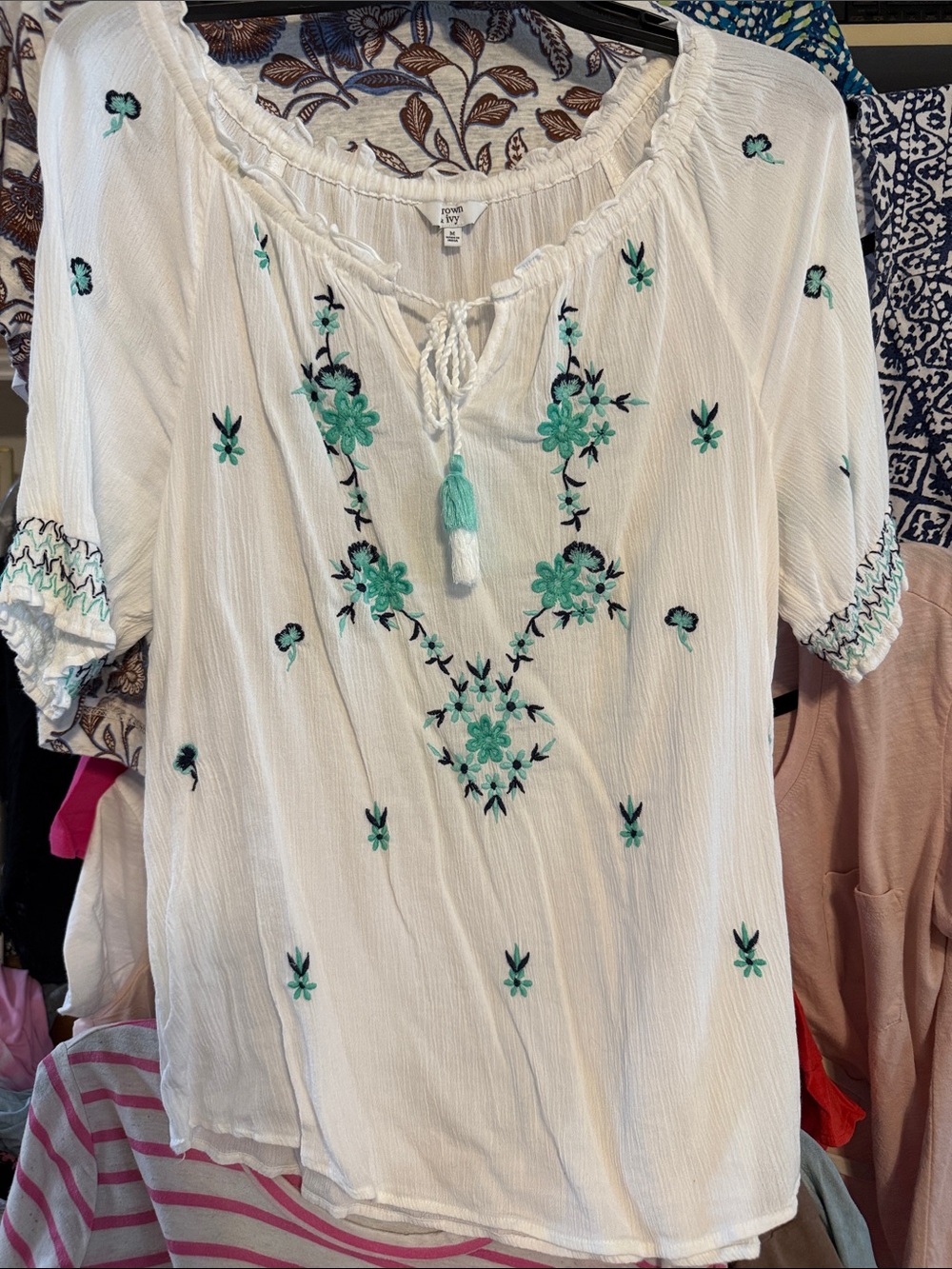 crown & ivy White Peasant Blouse with Teal Floral Embroidery